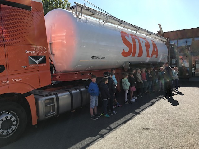 Leçon de sécurité routière pour les écoliers de Poelkapelle